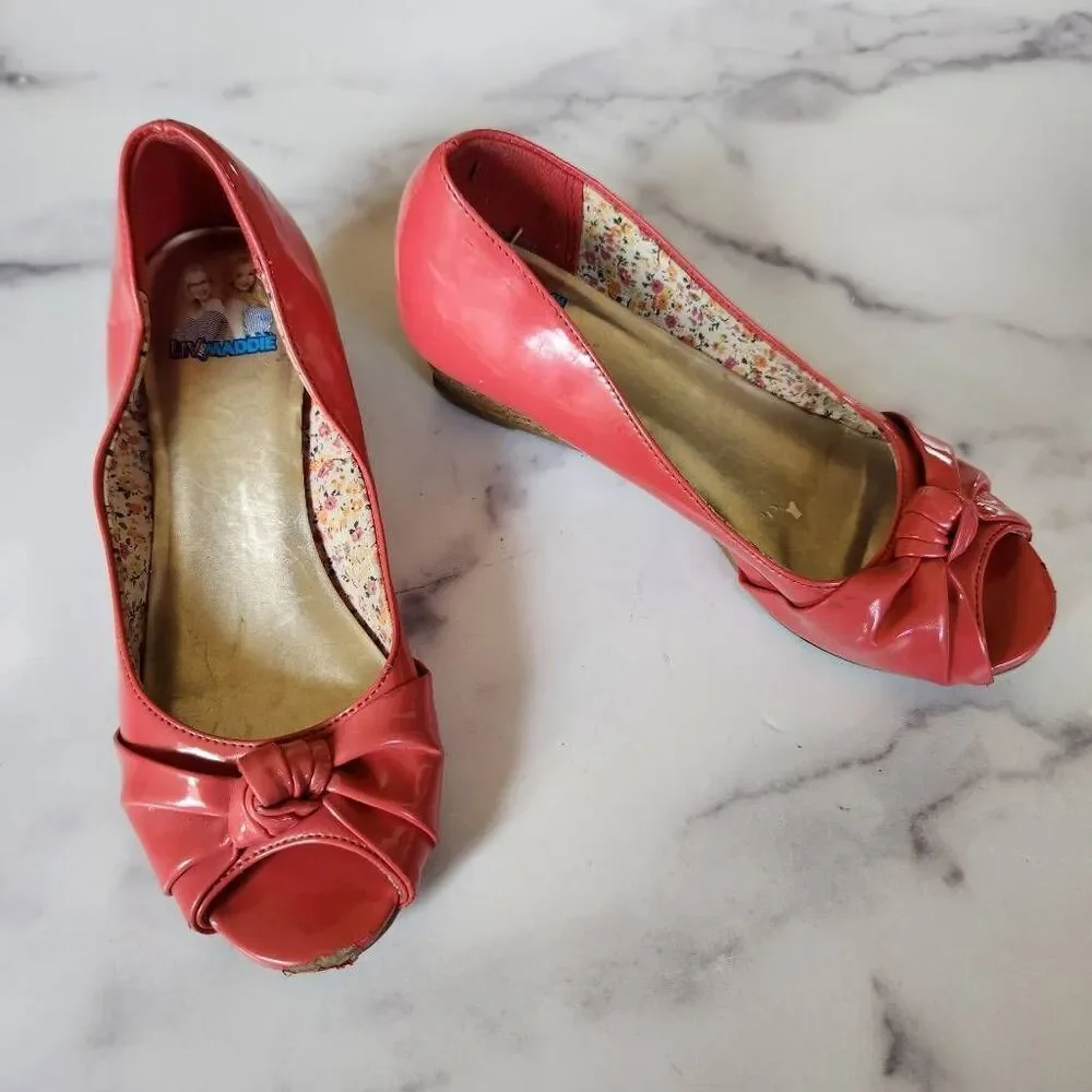 Liv & Maddie girls patent glossy wedge heels peep toe size 1 youth